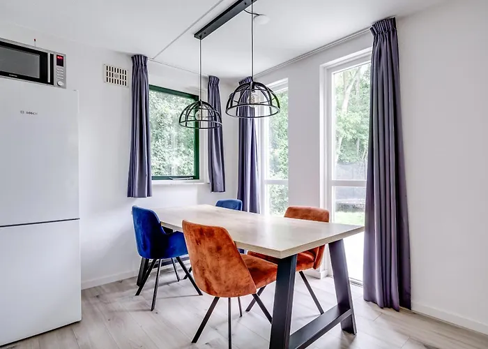 펜션 4 - Persoons Forest 271 Ewijk